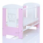 Baby Kinderbett PRINCESS 120x60 cm weiss rosa mit Holz Gravur und Matratze