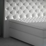 XXXL Boxspringbett Designer Boxspring Bett LED Chesterfield (Weiß, 180x200)