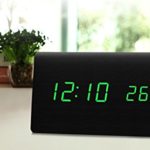 HYSENM Digitale Uhr Wecker LED mit Temperaturanzeige deutsche Bedienungsanleitung USB Datenkabel AAA Batterie für Tischuhr Wohnzimmer Büro Nachttisch Schreibtisch, Schwarz + Grünes Wort