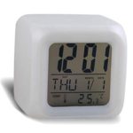 Uhr,Binggong Digital Alarm Thermometer Nacht Glühende Würfel 7 Farben Uhr LED ändern Schlafzimmer Nachttisch oder Büro Für Kinder Studierende und Erwachsene(7 Farben) (7.5 x 7.5 x 7.5cm(LxWxH), Weiß)